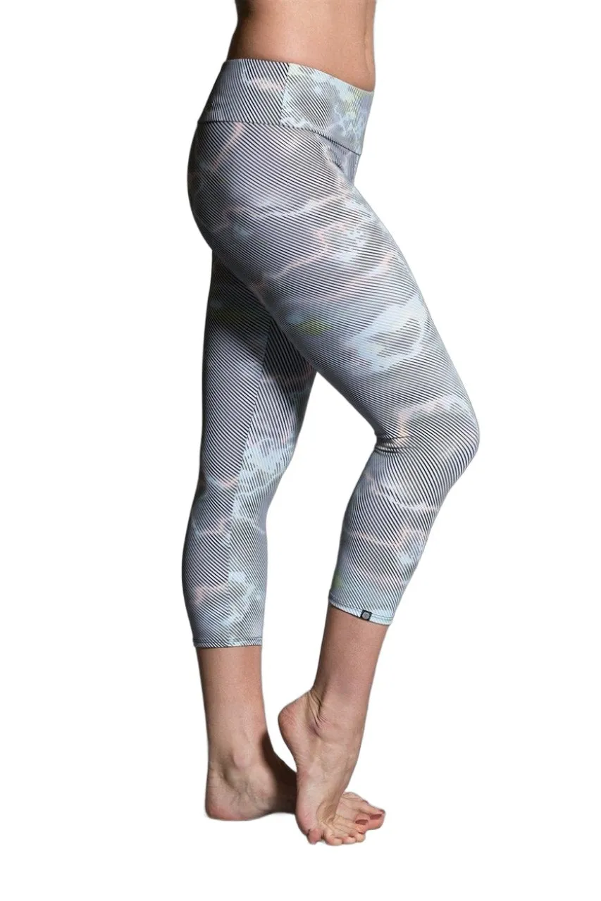 Last Chance Onzie Hot Yoga Capri 202