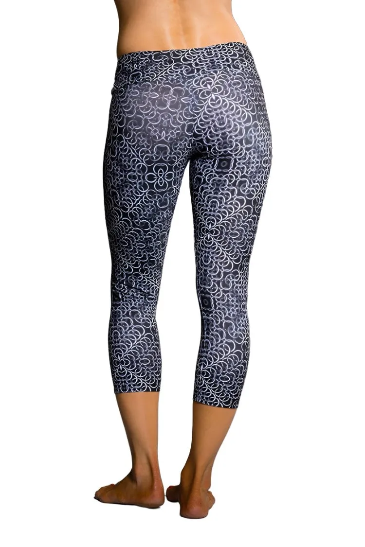 Last Chance Onzie Hot Yoga Capri 202