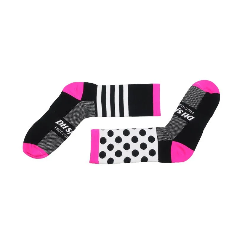 Nylon Cycling Socks Breathable Moisture-Wicking In 6 Colors 2 Sizes