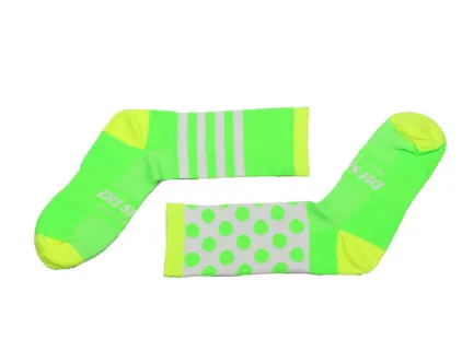 Nylon Cycling Socks Breathable Moisture-Wicking In 6 Colors 2 Sizes