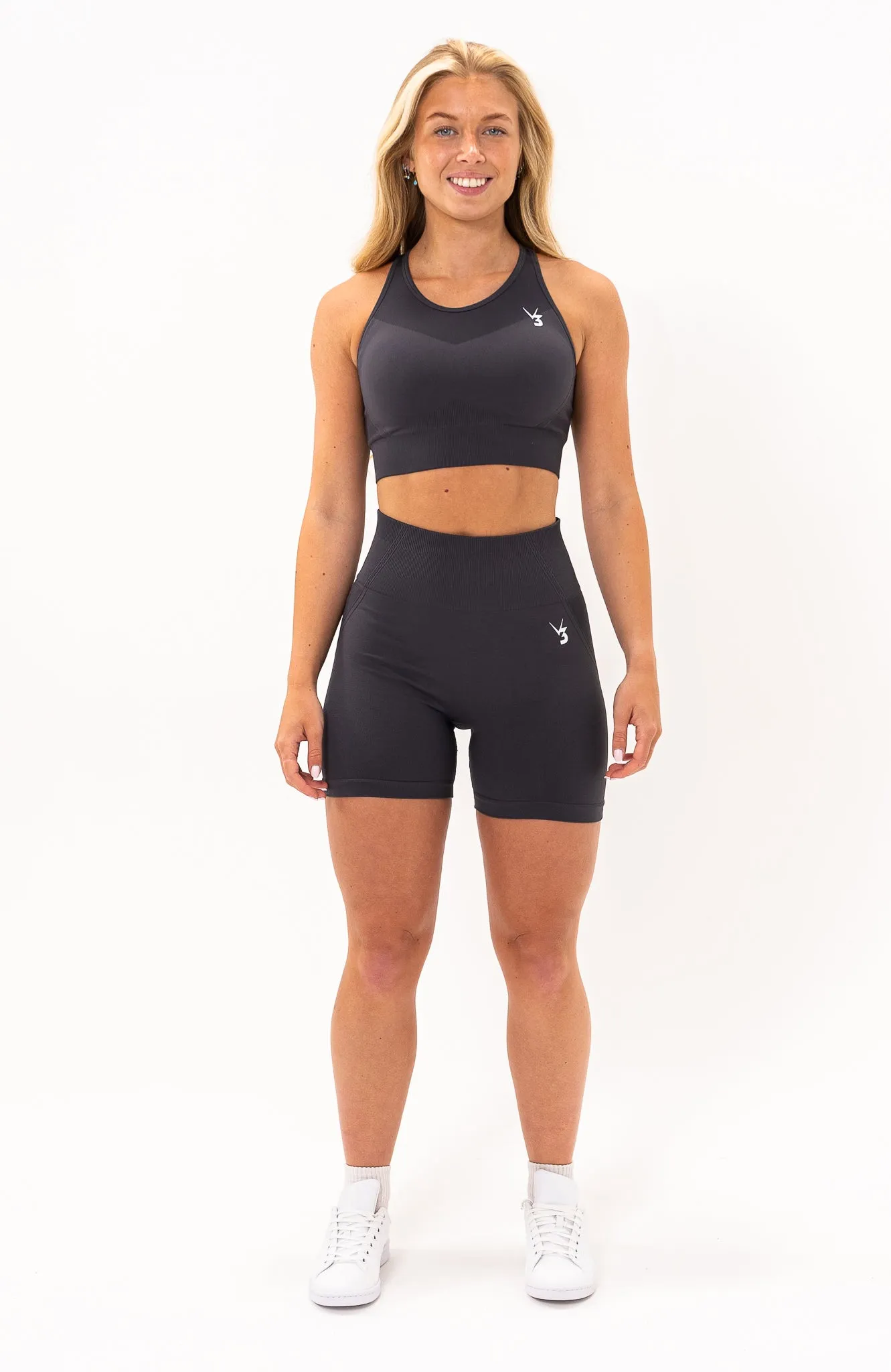 Tempo Seamless Scrunch Shorts & Sports Bra Set - Grey